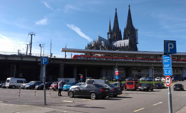 Parkplatz Am Alten Ufer in Köln