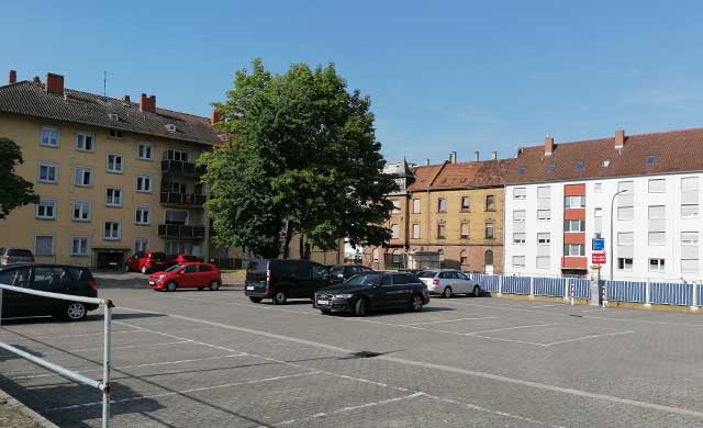 Parkplatz Bahnhof Landau